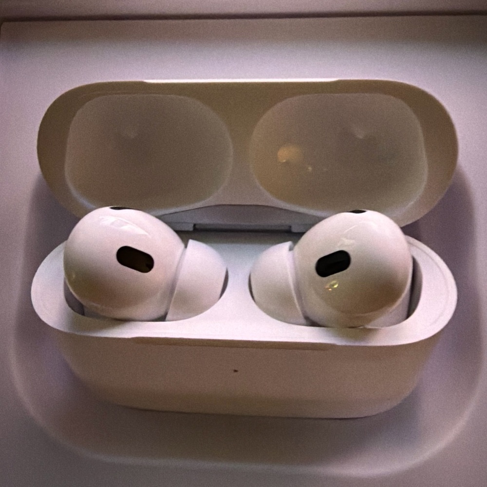 White Wireless Earbuds with Charging Case